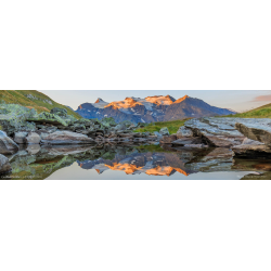Reflet du massif de l'Albaron.